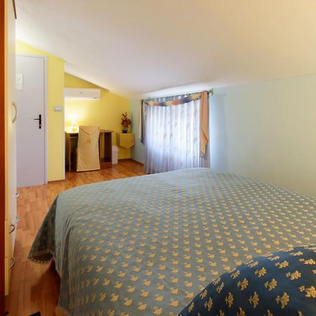 Holiday Home Nevena By Rent Istria Buje Δωμάτιο φωτογραφία