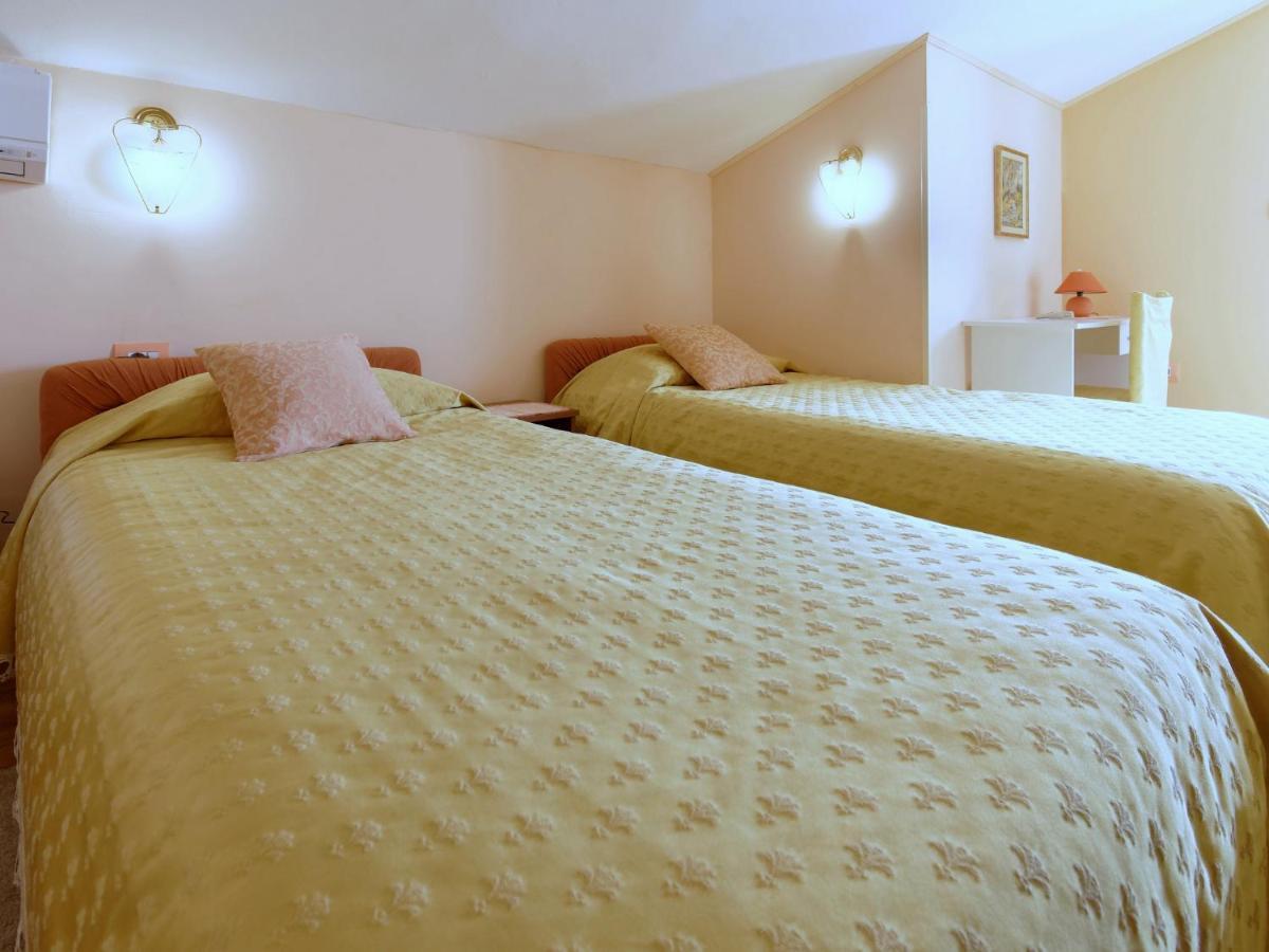 Holiday Home Nevena By Rent Istria Buje Εξωτερικό φωτογραφία
